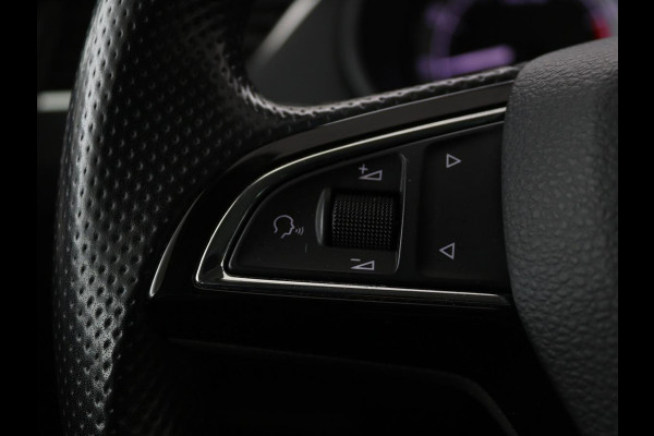 Škoda Octavia 1.5 TSI Business Edition | Stoelverwarming | Trekhaak | Carplay | Half leder | Navigatie | Climate control | Parkeerhulp | Cruise control