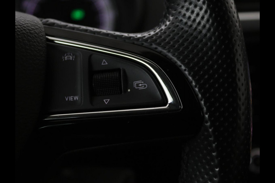 Škoda Octavia 1.5 TSI Business Edition | Stoelverwarming | Trekhaak | Carplay | Half leder | Navigatie | Climate control | Parkeerhulp | Cruise control