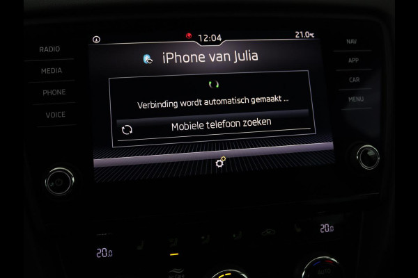 Škoda Octavia 1.5 TSI Business Edition | Stoelverwarming | Trekhaak | Carplay | Half leder | Navigatie | Climate control | Parkeerhulp | Cruise control