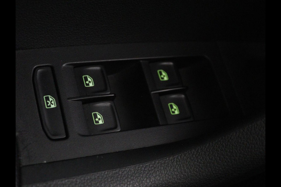 Škoda Octavia 1.5 TSI Business Edition | Stoelverwarming | Trekhaak | Carplay | Half leder | Navigatie | Climate control | Parkeerhulp | Cruise control