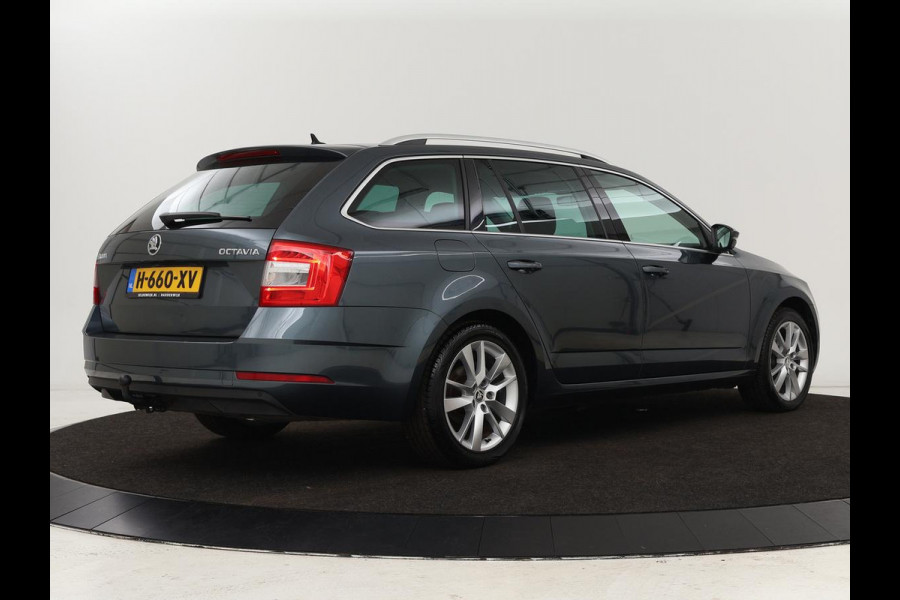 Škoda Octavia 1.5 TSI Business Edition | Stoelverwarming | Trekhaak | Carplay | Half leder | Navigatie | Climate control | Parkeerhulp | Cruise control