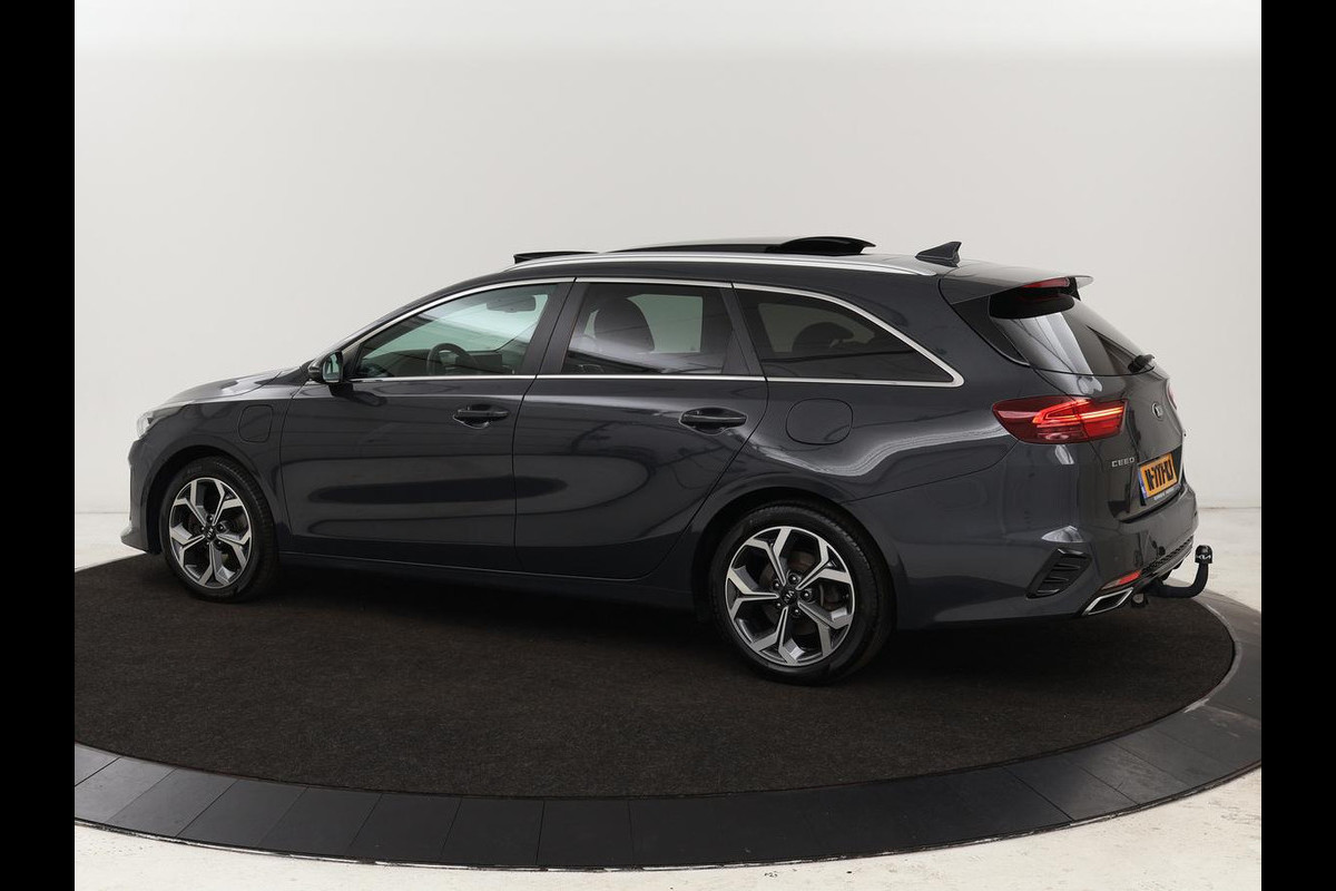 Kia Ceed 1.6 GDI PHEV ExecutiveLine | Panoramadak | Stoelventilatie | Trekhaak | Leder | Camera | Adaptive cruise | Keyless | Full LED | Stuur & achterbankverwarming | Carplay | Navigatie