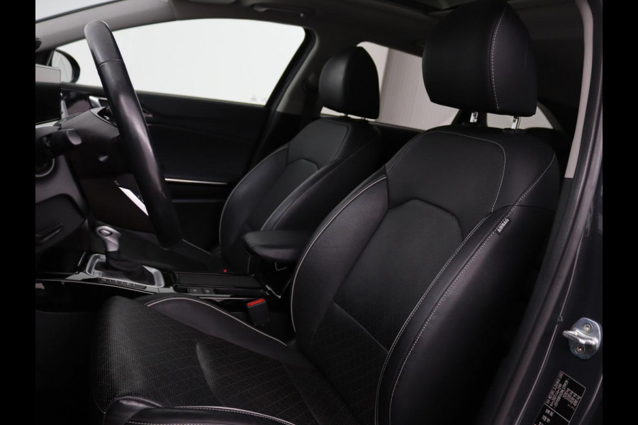 Kia Ceed 1.6 GDI PHEV ExecutiveLine | Panoramadak | Stoelventilatie | Trekhaak | Leder | Camera | Adaptive cruise | Keyless | Full LED | Stuur & achterbankverwarming | Carplay | Navigatie