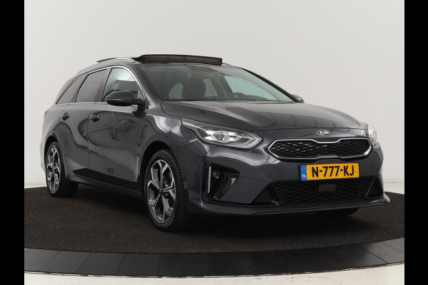 Kia Ceed 1.6 GDI PHEV ExecutiveLine | Panoramadak | Stoelventilatie | Trekhaak | Leder | Camera | Adaptive cruise | Keyless | Full LED | Stuur & achterbankverwarming | Carplay | Navigatie