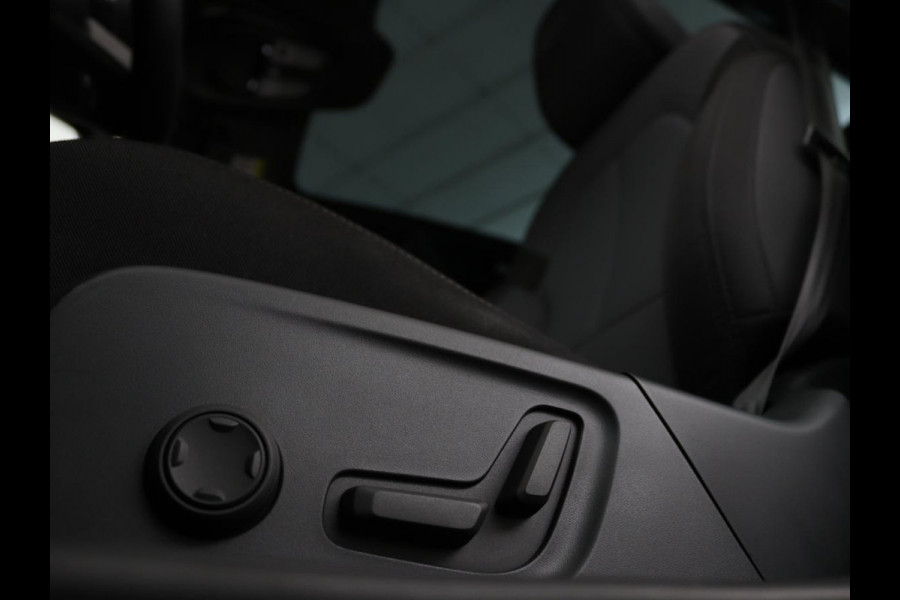 Polestar 2 Long Range Dual Motor Launch Edition 78kWh | Panoramadak | Trekhaak | Stoel & stuurverwarming | 360 camera | Adaptive cruise | Harman/Kardon | Carplay