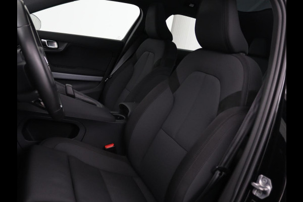 Polestar 2 Long Range Dual Motor Launch Edition 78kWh | Panoramadak | Trekhaak | Stoel & stuurverwarming | 360 camera | Adaptive cruise | Harman/Kardon | Carplay