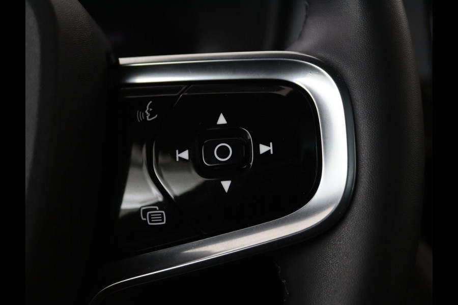 Polestar 2 Long Range Dual Motor Launch Edition 78kWh | Panoramadak | Trekhaak | Stoel & stuurverwarming | 360 camera | Adaptive cruise | Harman/Kardon | Carplay