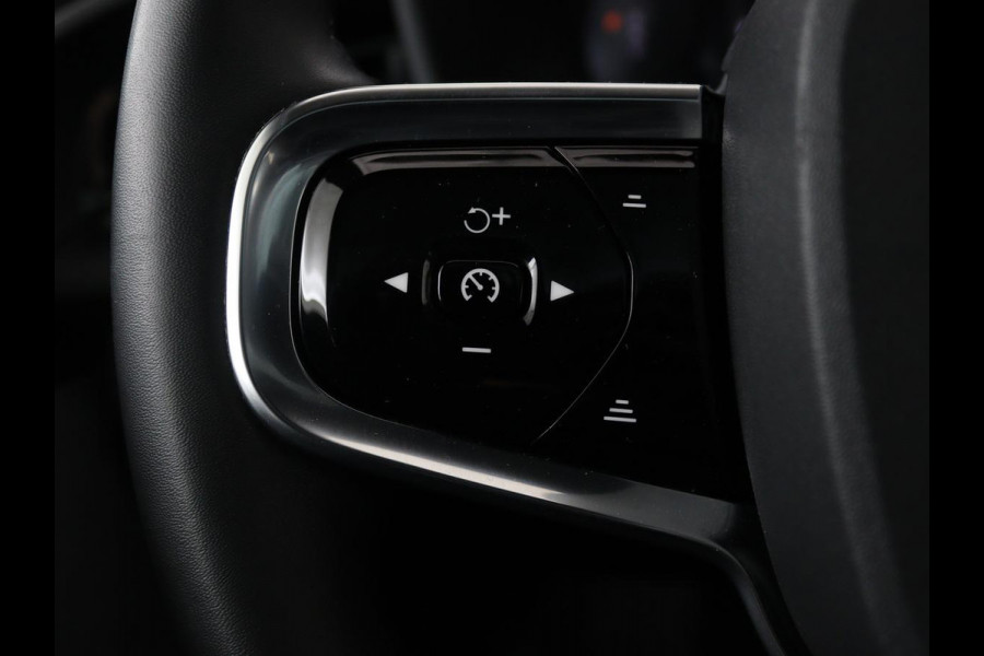 Polestar 2 Long Range Dual Motor Launch Edition 78kWh | Panoramadak | Trekhaak | Stoel & stuurverwarming | 360 camera | Adaptive cruise | Harman/Kardon | Carplay