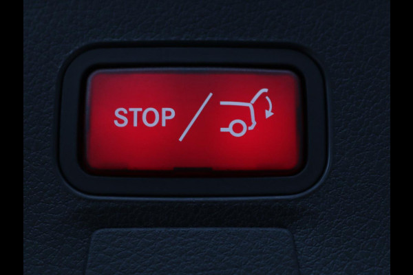 Mercedes-Benz CLA-Klasse Shooting Brake 250e Business Solution AMG Limited | Adaptive cruise | Stoelverwarming | Carplay | Sfeerverlichting | Leder/Alcantara | Navigatie | Full LED