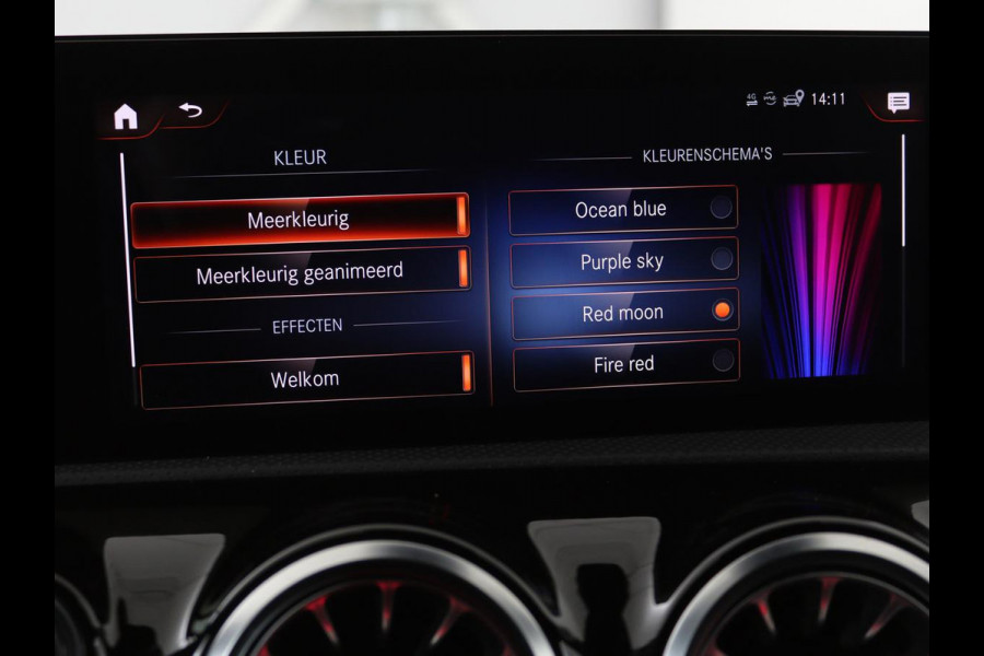 Mercedes-Benz CLA-Klasse Shooting Brake 250e Business Solution AMG Limited | Adaptive cruise | Stoelverwarming | Carplay | Sfeerverlichting | Leder/Alcantara | Navigatie | Full LED
