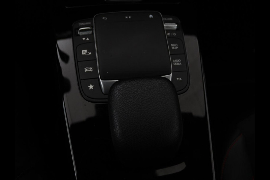 Mercedes-Benz CLA-Klasse Shooting Brake 250e Business Solution AMG Limited | Adaptive cruise | Stoelverwarming | Carplay | Sfeerverlichting | Leder/Alcantara | Navigatie | Full LED
