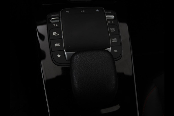 Mercedes-Benz CLA-Klasse Shooting Brake 250e Business Solution AMG Limited | Adaptive cruise | Stoelverwarming | Carplay | Sfeerverlichting | Leder/Alcantara | Navigatie | Full LED