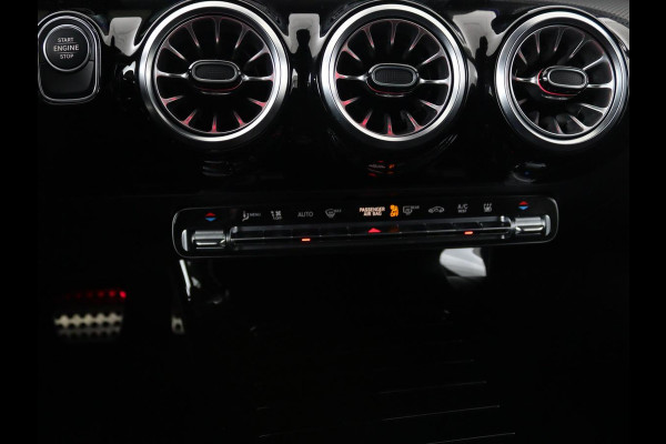 Mercedes-Benz CLA-Klasse Shooting Brake 250e Business Solution AMG Limited | Adaptive cruise | Stoelverwarming | Carplay | Sfeerverlichting | Leder/Alcantara | Navigatie | Full LED