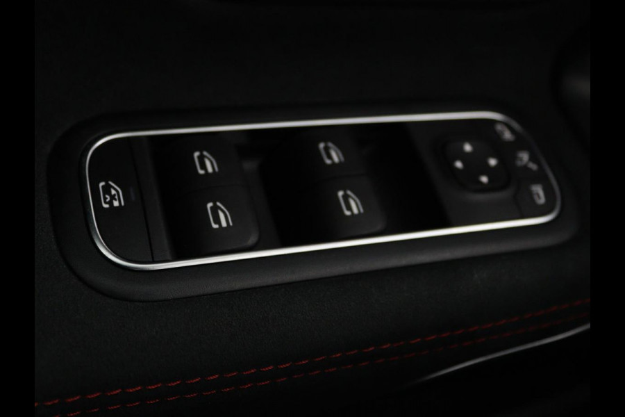 Mercedes-Benz CLA-Klasse Shooting Brake 250e Business Solution AMG Limited | Adaptive cruise | Stoelverwarming | Carplay | Sfeerverlichting | Leder/Alcantara | Navigatie | Full LED