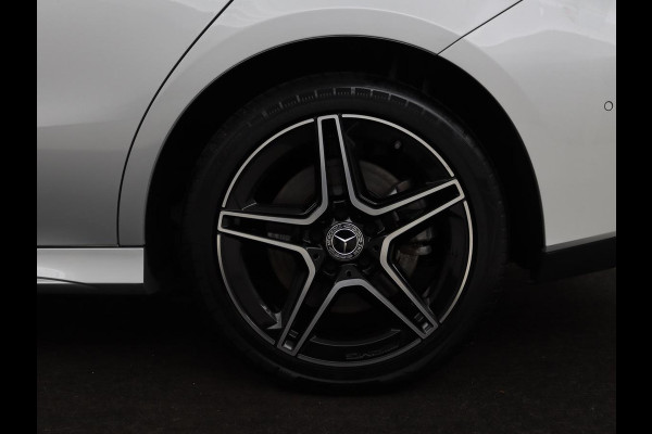 Mercedes-Benz CLA-Klasse Shooting Brake 250e Business Solution AMG Limited | Adaptive cruise | Stoelverwarming | Carplay | Sfeerverlichting | Leder/Alcantara | Navigatie | Full LED