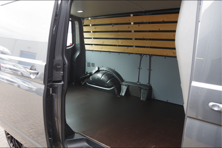Volkswagen Transporter 2.0 TDI L2 BULLI, 150PK AUT. LED, ADAPT. CRUISE, DIGITAL COCKPIT, NAVI, AIRCO, APPLE CARPLAY, NL AUTO, NAP