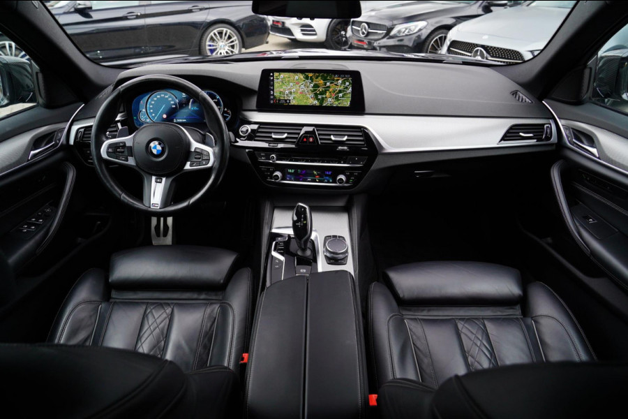 BMW 5 Serie Touring 540i xDrive High Executive | 360 Camera | Massage | Headup | Carbon delen exterieur | BMW LED | Dealer onderho