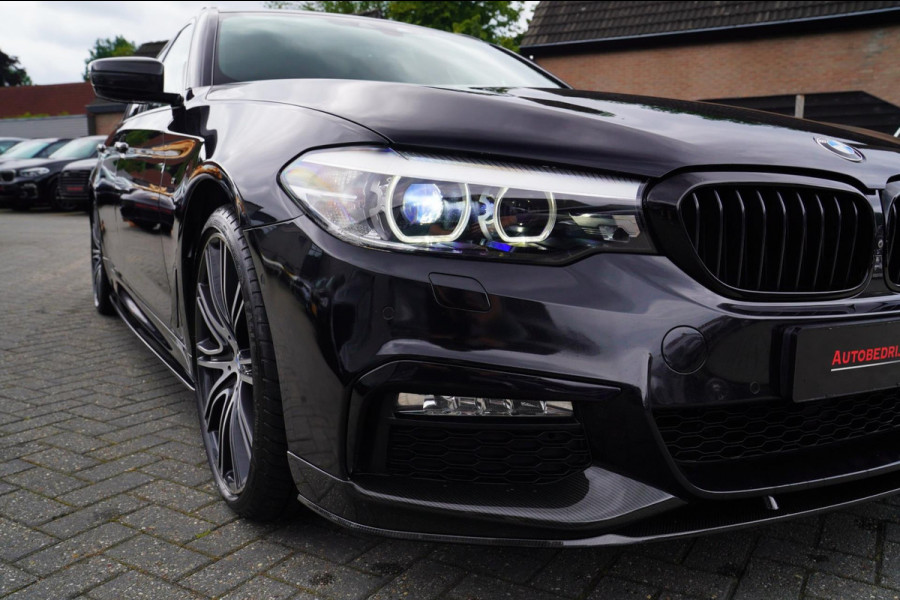 BMW 5 Serie Touring 540i xDrive High Executive | 360 Camera | Massage | Headup | Carbon delen exterieur | BMW LED | Dealer onderho