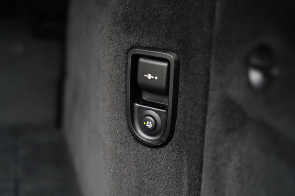 BMW 5 Serie Touring 540i xDrive High Executive | 360 Camera | Massage | Headup | Carbon delen exterieur | BMW LED | Dealer onderho