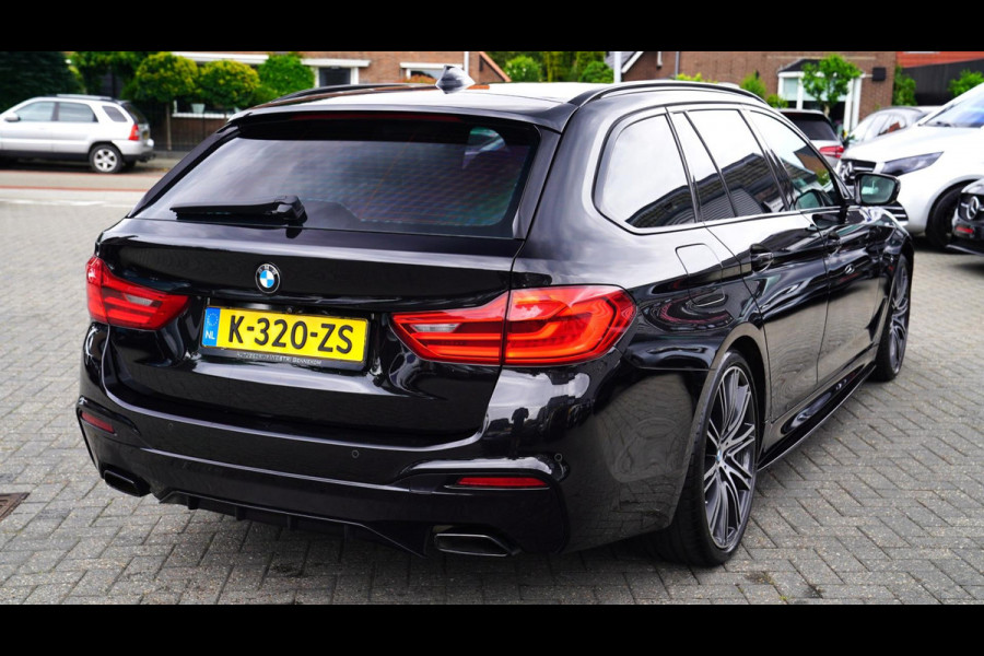 BMW 5 Serie Touring 540i xDrive High Executive | 360 Camera | Massage | Headup | Carbon delen exterieur | BMW LED | Dealer onderho