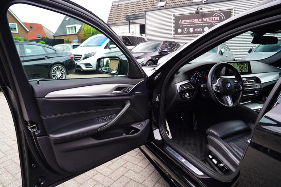BMW 5 Serie Touring 540i xDrive High Executive | 360 Camera | Massage | Headup | Carbon delen exterieur | BMW LED | Dealer onderho