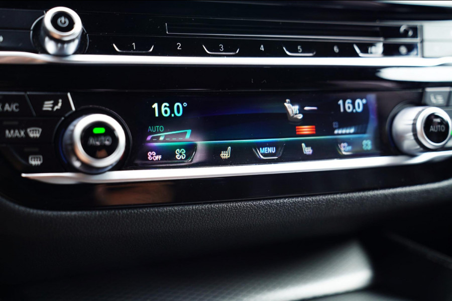 BMW 5 Serie Touring 540i xDrive High Executive | 360 Camera | Massage | Headup | Carbon delen exterieur | BMW LED | Dealer onderho
