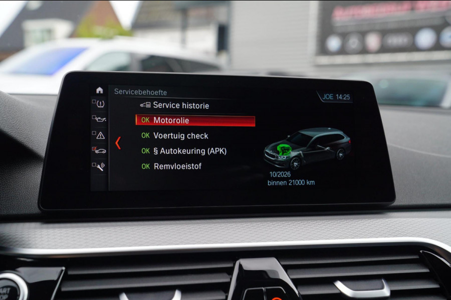 BMW 5 Serie Touring 540i xDrive High Executive | 360 Camera | Massage | Headup | Carbon delen exterieur | BMW LED | Dealer onderho