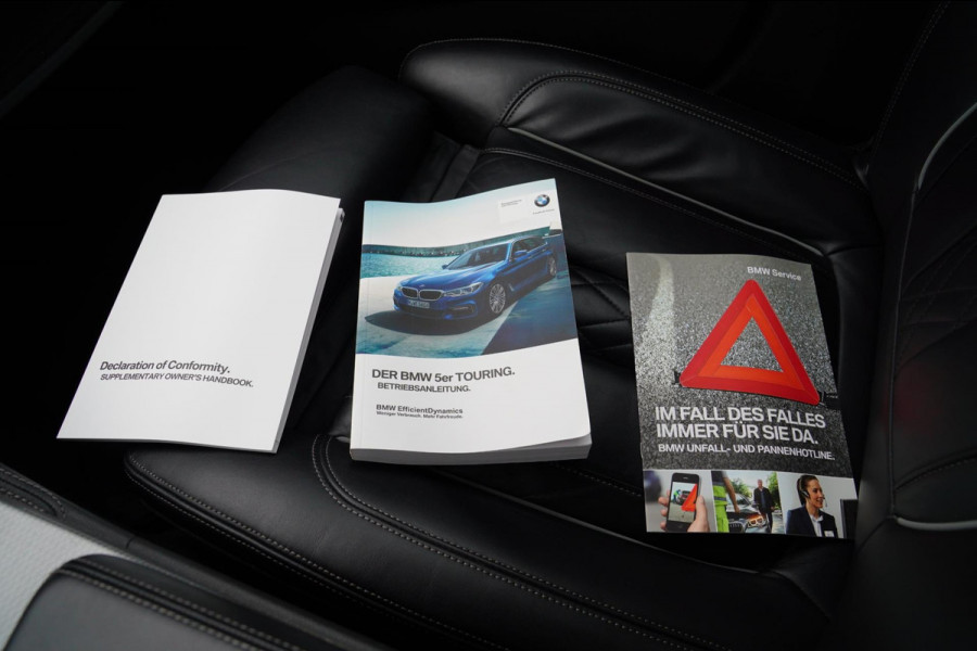BMW 5 Serie Touring 540i xDrive High Executive | 360 Camera | Massage | Headup | Carbon delen exterieur | BMW LED | Dealer onderho