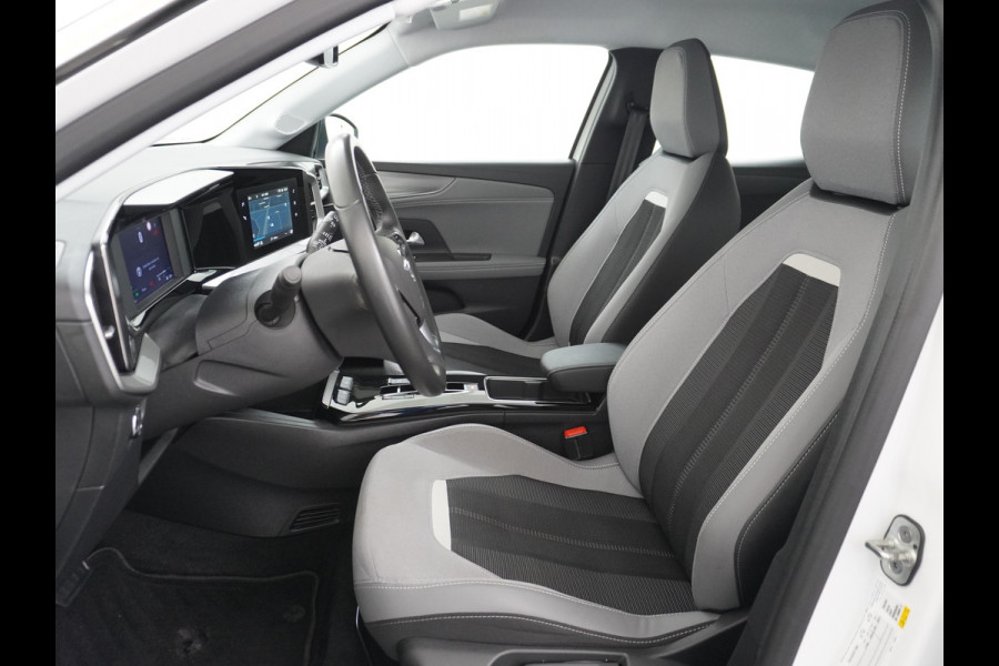 Opel Mokka-e Elegance 50-kWh 11kw 360Camera VirtualCockpit Apple/Android Bordherk. Lane-dep. Navi Led Keyless 1/2Leer Licht-/Zichtpakket Dab Usb Bluetooth CruiseControl Pdc Isofix Ecc 4xElek.Ramen.Spiegels 17''LM 136pk NL-auto!