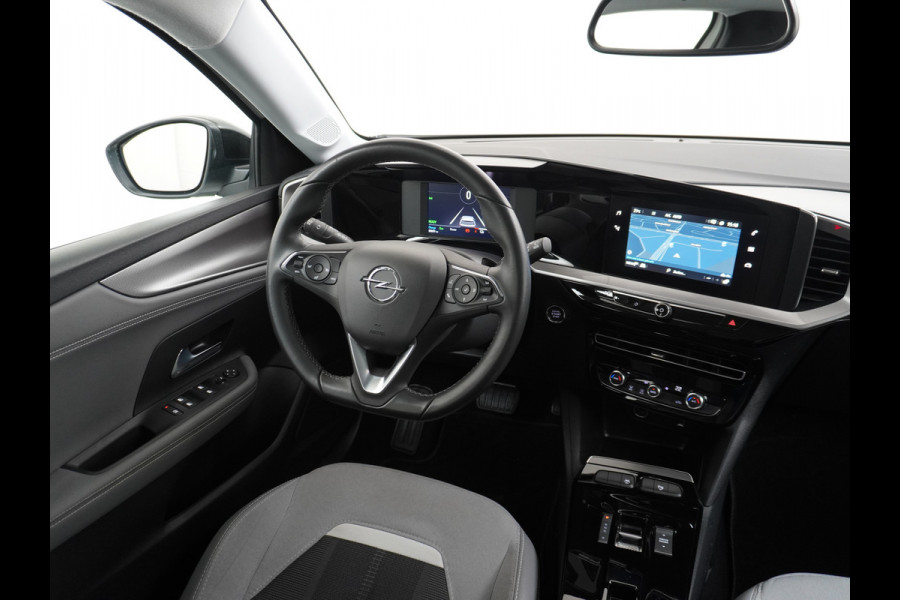 Opel Mokka-e Elegance 50-kWh 11kw 360Camera VirtualCockpit Apple/Android Bordherk. Lane-dep. Navi Led Keyless 1/2Leer Licht-/Zichtpakket Dab Usb Bluetooth CruiseControl Pdc Isofix Ecc 4xElek.Ramen.Spiegels 17''LM 136pk NL-auto!