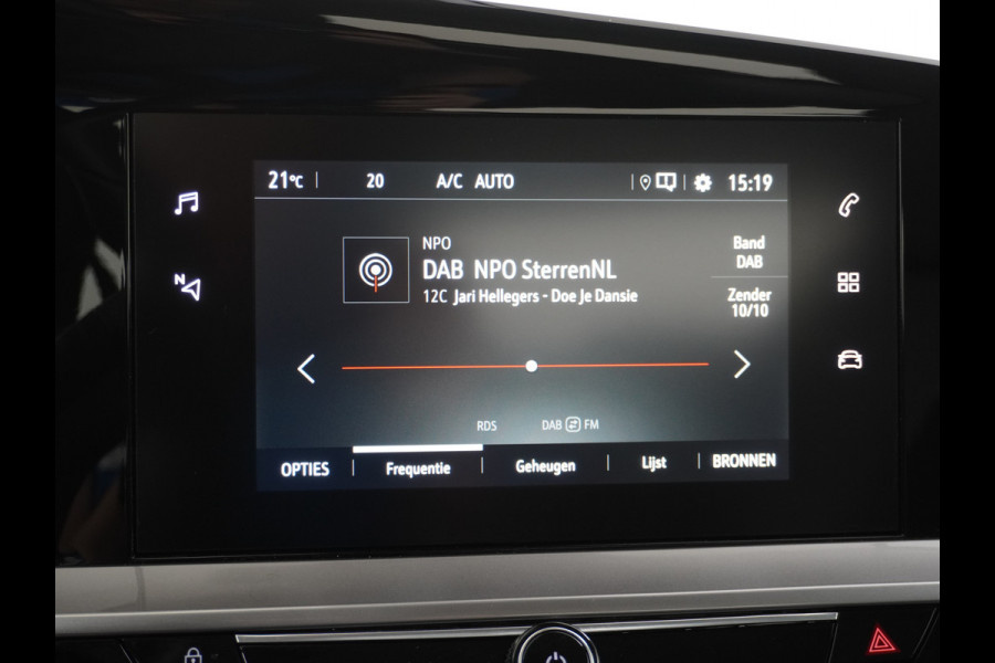 Opel Mokka-e Elegance 50-kWh 11kw 360Camera VirtualCockpit Apple/Android Bordherk. Lane-dep. Navi Led Keyless 1/2Leer Licht-/Zichtpakket Dab Usb Bluetooth CruiseControl Pdc Isofix Ecc 4xElek.Ramen.Spiegels 17''LM 136pk NL-auto!