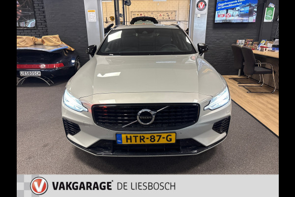 Volvo V60 2.0 T6 Recharge AWD R-Design / Panorama-dak / Trekhaak / Leder / Harman-kardon