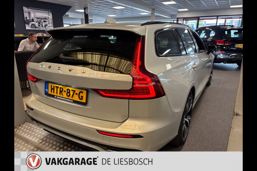 Volvo V60 2.0 T6 Recharge AWD R-Design / Panorama-dak / Trekhaak / Leder / Harman-kardon