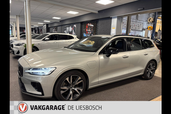 Volvo V60 2.0 T6 Recharge AWD R-Design / Panorama-dak / Trekhaak / Leder / Harman-kardon