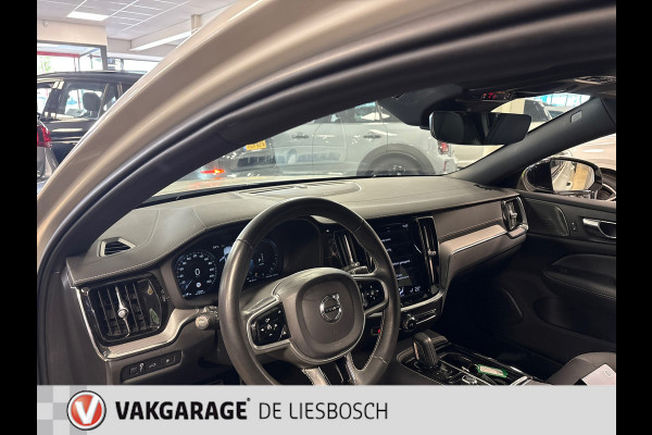 Volvo V60 2.0 T6 Recharge AWD R-Design / Panorama-dak / Trekhaak / Leder / Harman-kardon