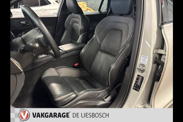 Volvo V60 2.0 T6 Recharge AWD R-Design / Panorama-dak / Trekhaak / Leder / Harman-kardon