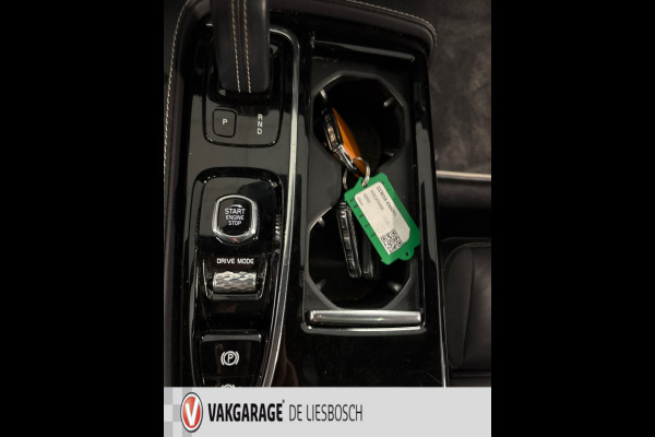 Volvo V60 2.0 T6 Recharge AWD R-Design / Panorama-dak / Trekhaak / Leder / Harman-kardon