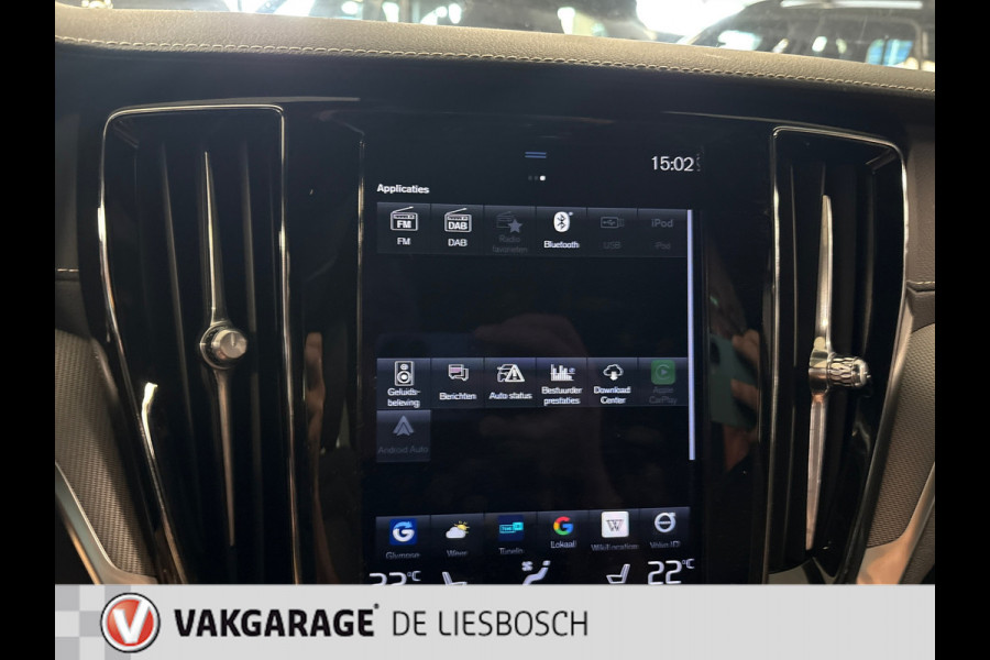 Volvo V60 2.0 T6 Recharge AWD R-Design / Panorama-dak / Trekhaak / Leder / Harman-kardon
