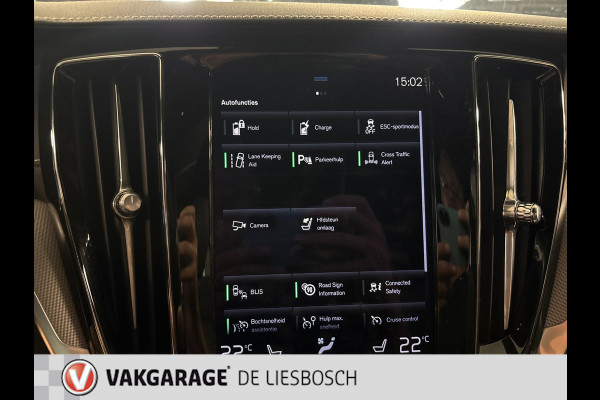 Volvo V60 2.0 T6 Recharge AWD R-Design / Panorama-dak / Trekhaak / Leder / Harman-kardon