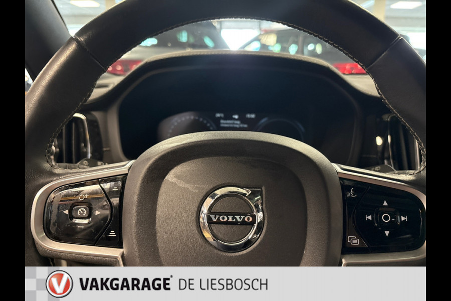 Volvo V60 2.0 T6 Recharge AWD R-Design / Panorama-dak / Trekhaak / Leder / Harman-kardon