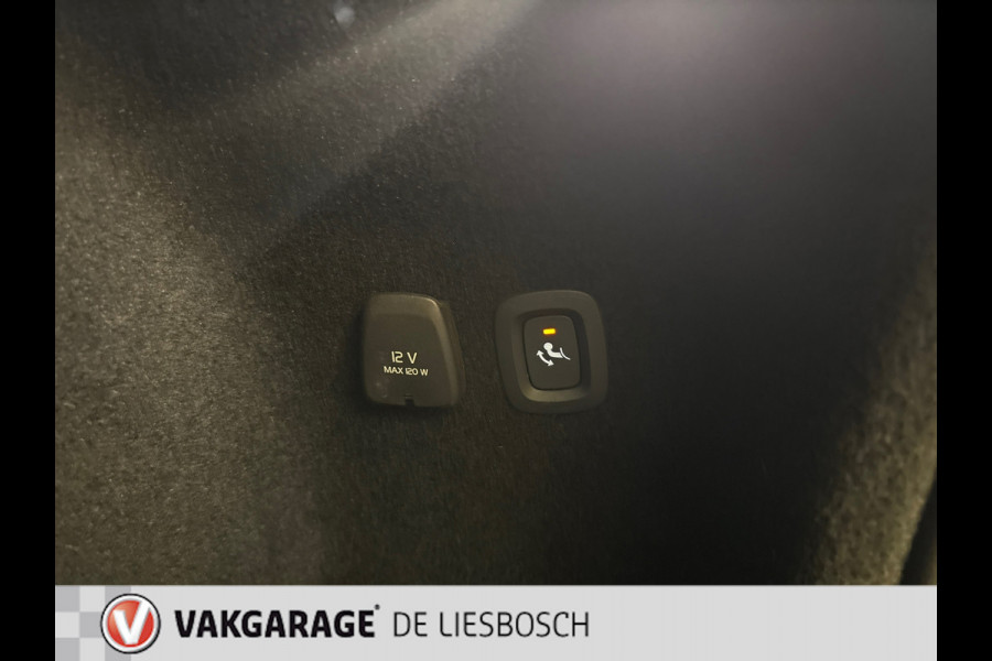 Volvo V60 2.0 T6 Recharge AWD R-Design / Panorama-dak / Trekhaak / Leder / Harman-kardon