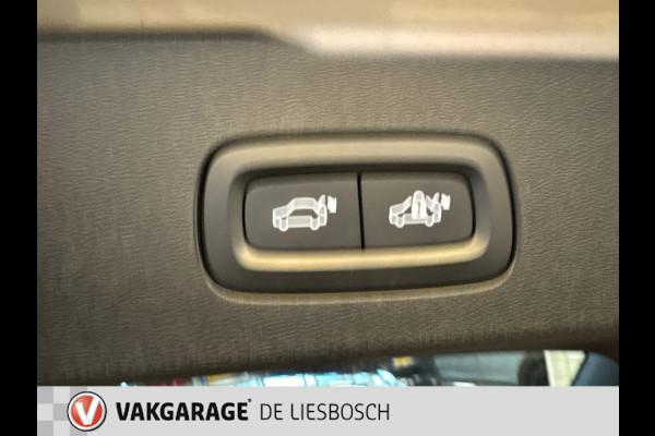 Volvo V60 2.0 T6 Recharge AWD R-Design / Panorama-dak / Trekhaak / Leder / Harman-kardon