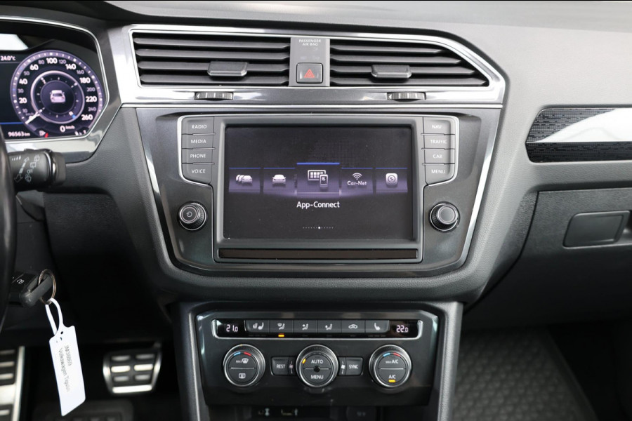Volkswagen Tiguan 2.0 TSI 4Motion Sound R-line 180+PK LED/VIRTUAL/PANORAMADAK/S+S.VERWARMING/LMV/CAM/ACC/ECC/12 MND GARANTIE!