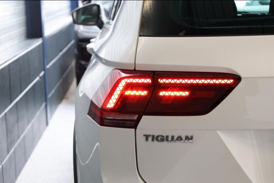 Volkswagen Tiguan 2.0 TSI 4Motion Sound R-line 180+PK LED/VIRTUAL/PANORAMADAK/S+S.VERWARMING/LMV/CAM/ACC/ECC/12 MND GARANTIE!