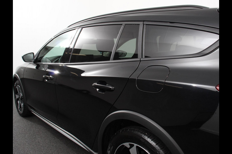 Ford FOCUS Wagon 1.0 155pk Automaat Hybrid Active X Navigatie Climate Control Camera | Parkeer sensoren | B&O | Dab | Led | Lichtmetalen velgen