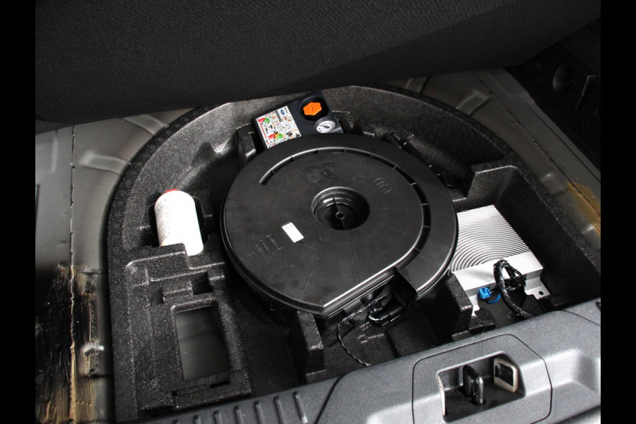 Ford FOCUS Wagon 1.0 155pk Automaat Hybrid Active X Navigatie Climate Control Camera | Parkeer sensoren | B&O | Dab | Led | Lichtmetalen velgen