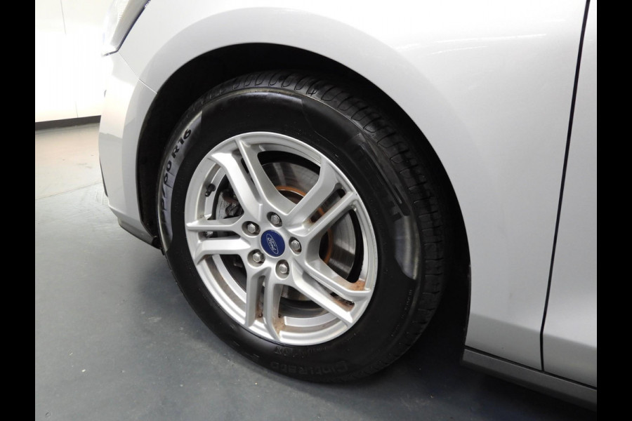 Ford FOCUS Wagon 1.0 EcoBoost Hybrid Trend Business NAVI/CAMERA/LED/TREKHAAK/16"LMV!