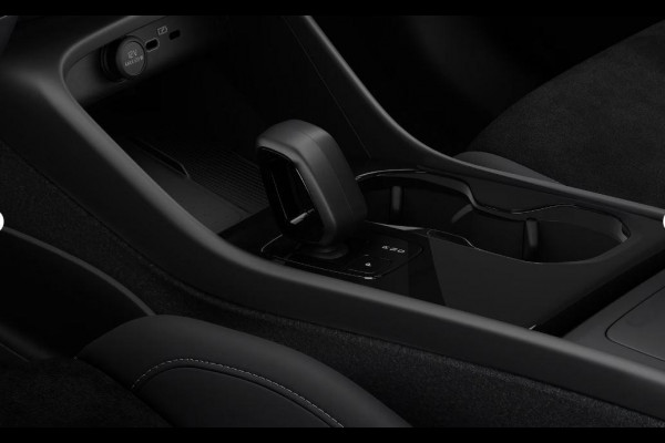 Volvo EX40 Single Motor Extended Range Plus 82 kWh / Lounge Pakket / Panoramadak / 360 Camera / Extra getint glas / 20'' Velgen / Nubuck bekleding