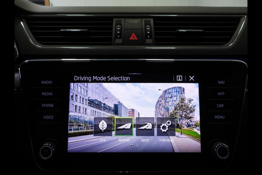 Škoda Superb 1.4 TSI iV PHEV Business Edition Plus NAVI/CAMERA/LED/TREKHAAK/17"LMV!