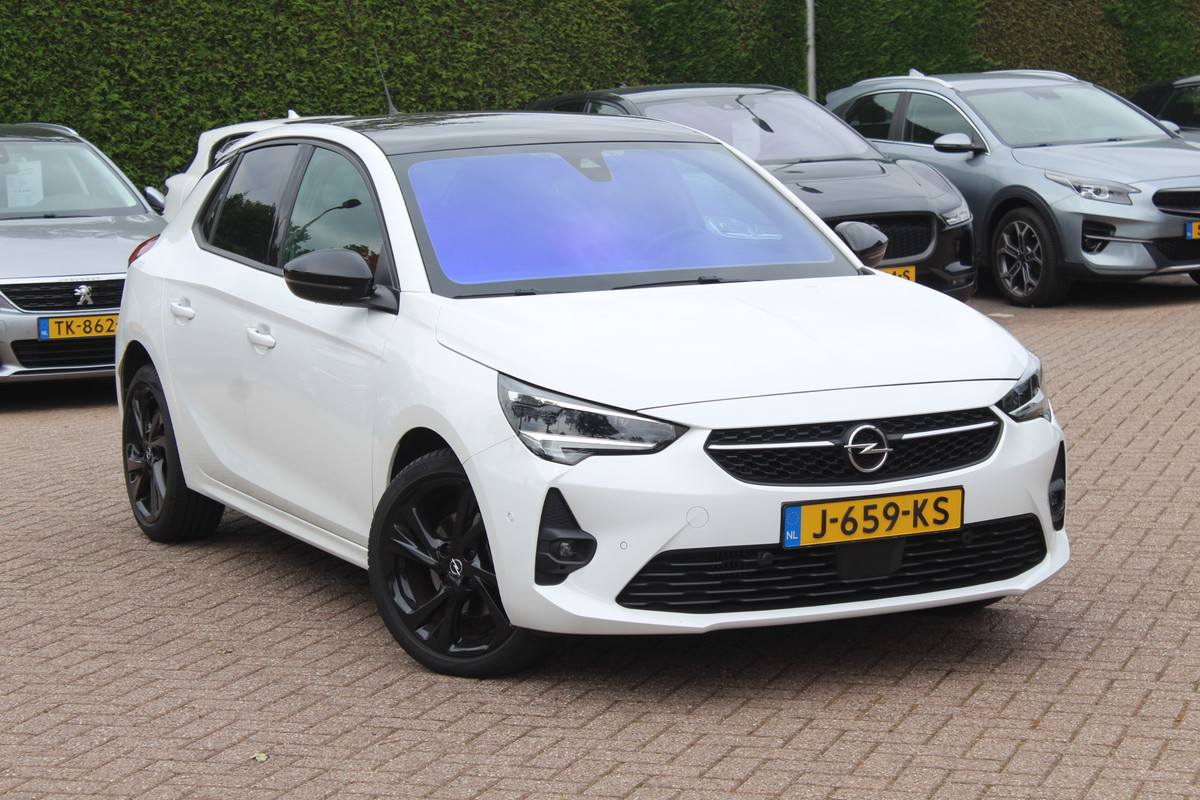 Opel Corsa 1.2 GS Line / Full option! / Panoramadak / Camera / Navigatie / Matrix LED / 17'' / Armsteun / Premiumpakket / Winterpakket / Cruise Control Opel Corsa 1.2 GS Line / Full option! / Panoramadak / Camera / Navigatie / Matrix LED / 17'' / Armsteun / Premiumpakket / Winterpakket / Cruise Control